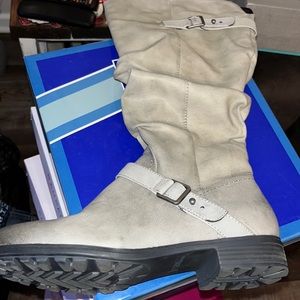 White mountain knee boots